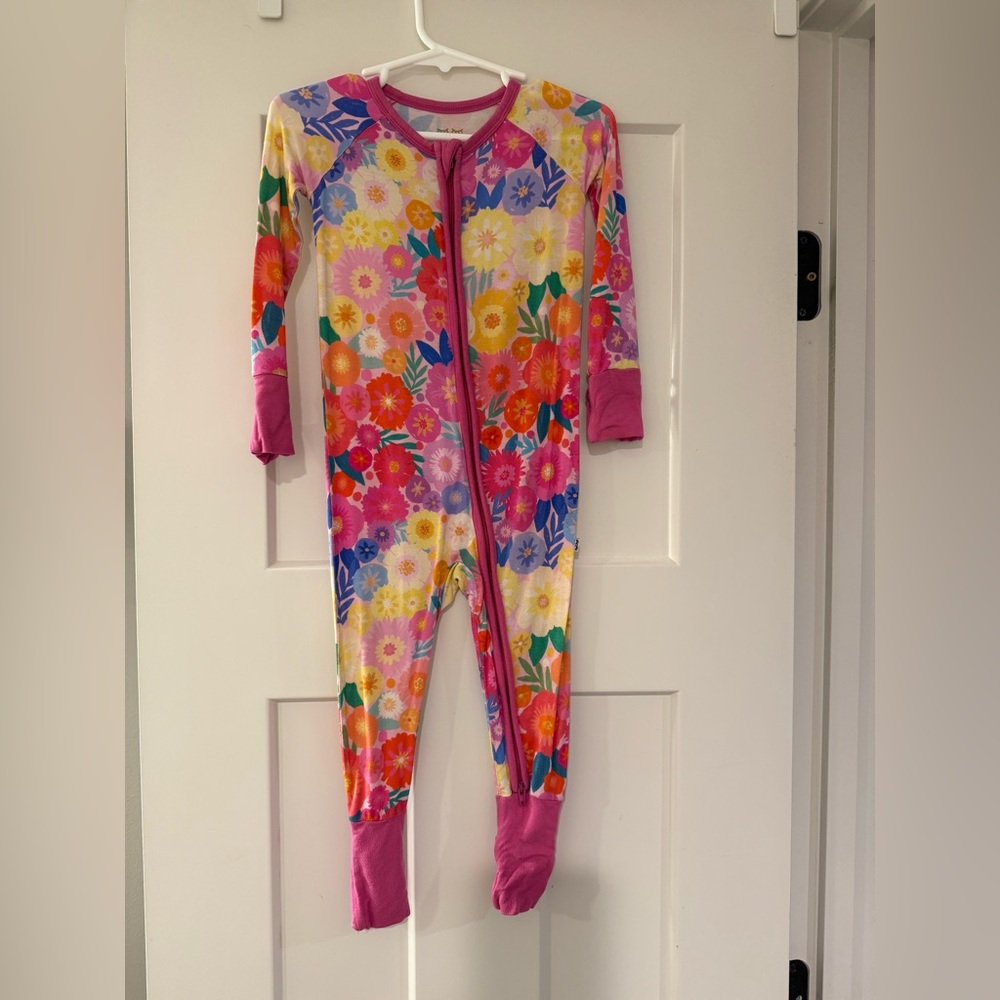 Little sleepies floral zippy